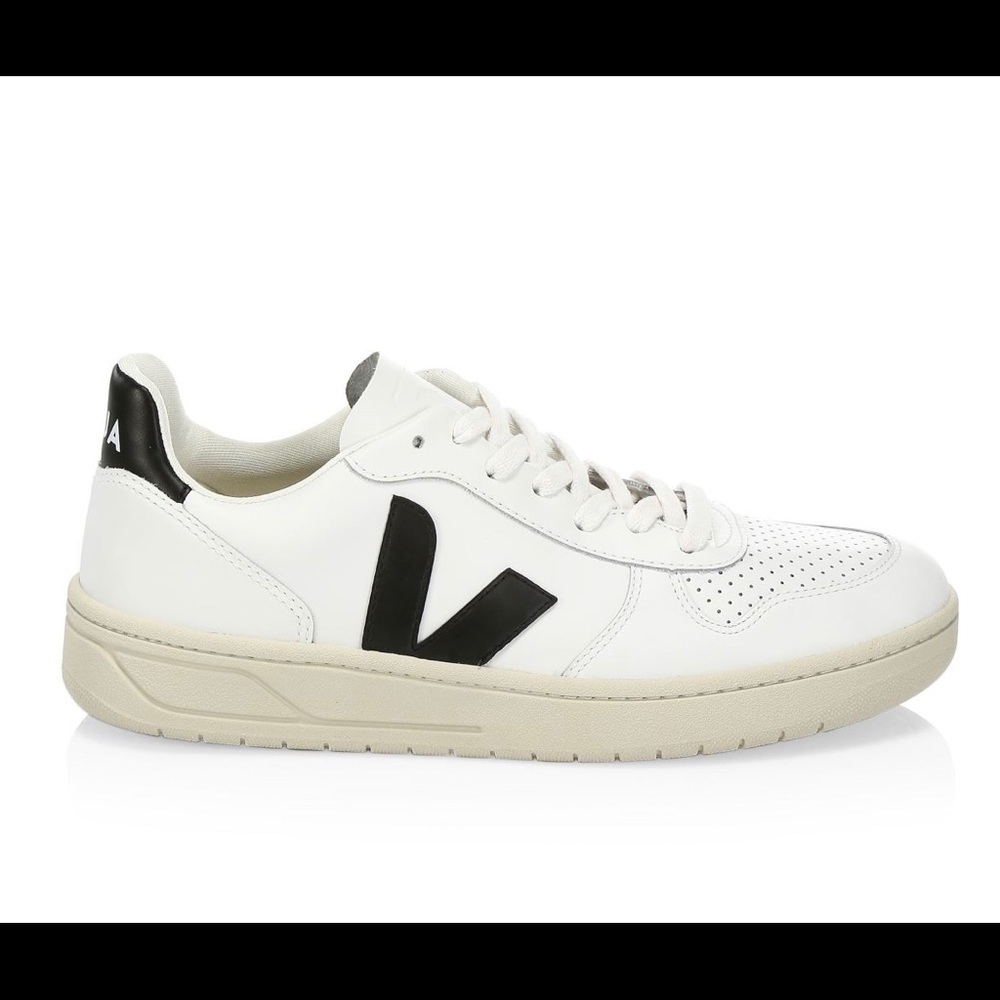 Veja V10 Sneakers size 7
